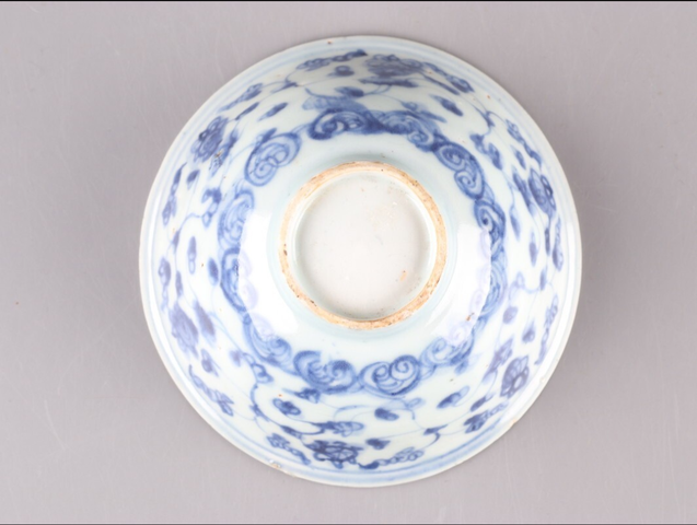 古玩陶瓷佛家八寶青花碗真品鑒賞圖