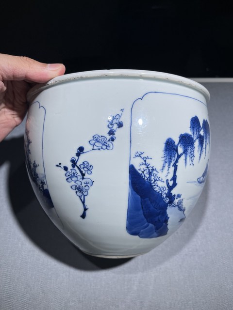 古玩陶瓷青花開光山水人物案缸真品鑒賞圖