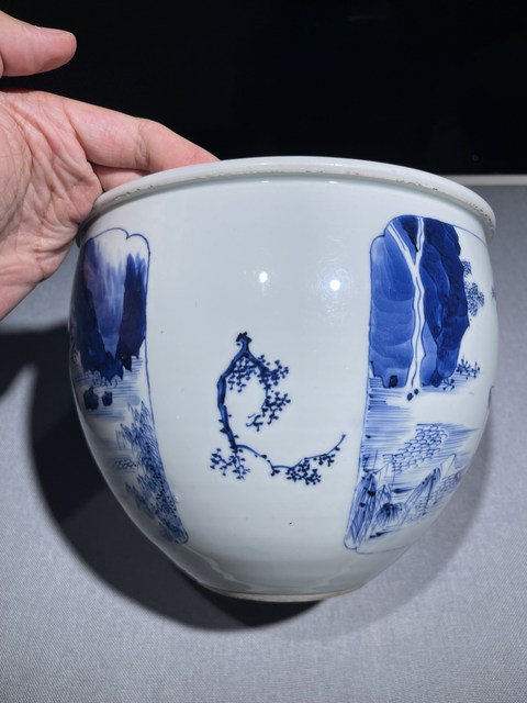 古玩陶瓷青花開光山水人物案缸真品鑒賞圖