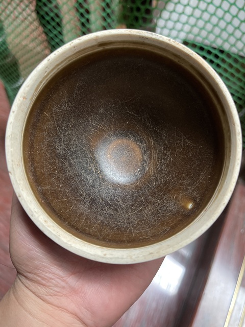 古玩陶瓷芒口圈足覆燒工藝褐釉盞真品鑒賞圖