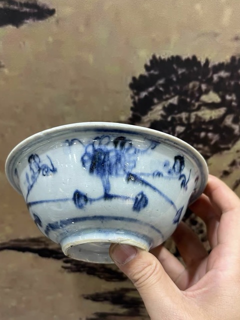 古玩陶瓷明成化并蒂菊花紋碗拍賣，當前價格3855元