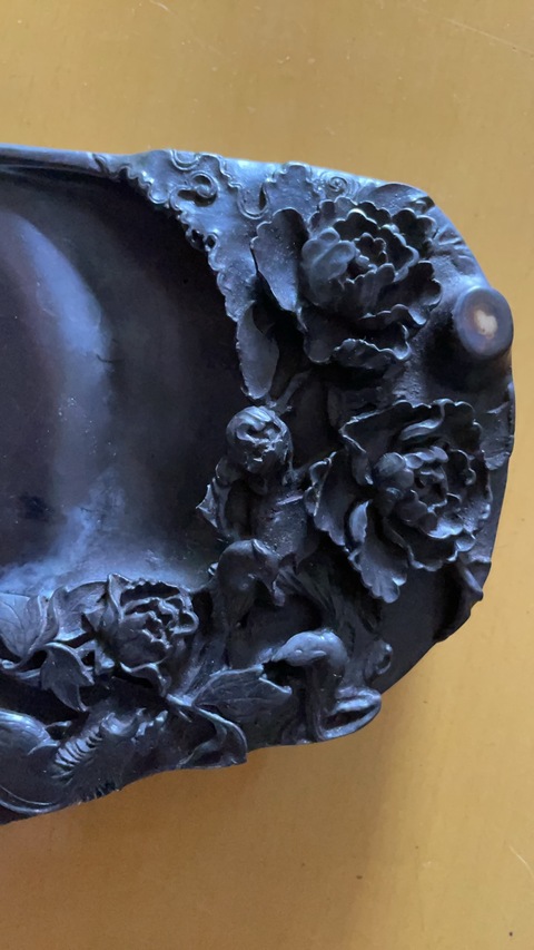 古玩雜項(xiàng)鳳穿牡丹圖硯真品鑒賞圖