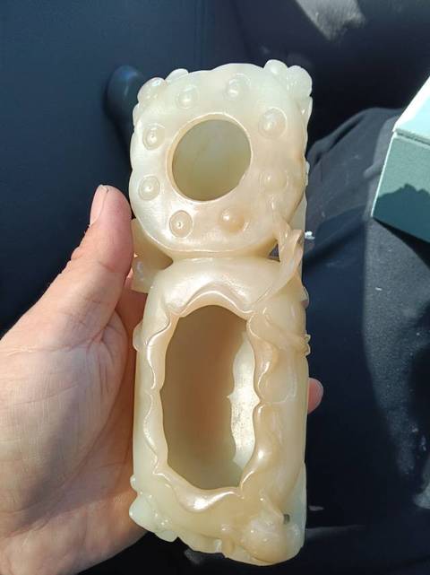 古玩玉器和田玉雕“蓮荷形水盂”真品鑒賞圖