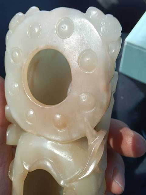 古玩玉器和田玉雕“蓮荷形水盂”真品鑒賞圖