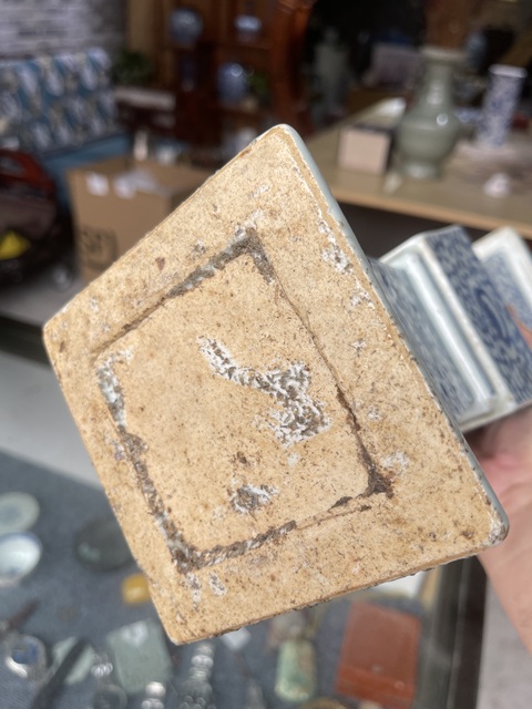 古玩陶瓷青花花觚真品鑒賞圖