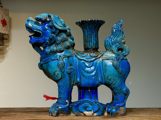 古玩陶瓷獅子燈真品鑒賞圖