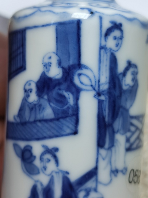 古玩陶瓷青花人物故事鼻煙壺真品鑒賞圖