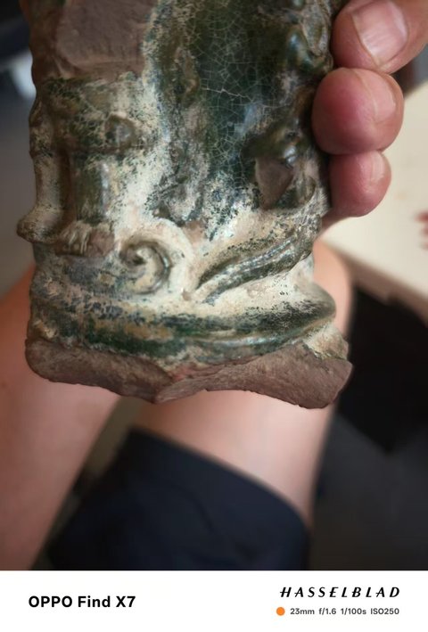 古玩陶瓷唐綠釉蓮花尊或燈殘件真品鑒賞圖