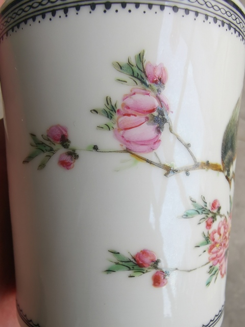古玩陶瓷粉彩花鳥紋馬克杯真品鑒賞圖