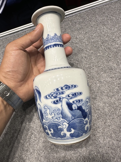 古玩陶瓷青花瑞獸紋紙槌瓶真品鑒賞圖