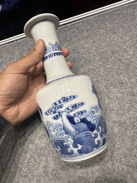 古玩陶瓷青花瑞獸紋紙槌瓶真品鑒賞圖