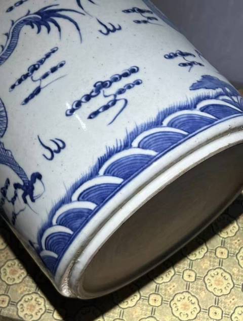 古玩陶瓷現代仿清青花龍紋香爐真品鑒賞圖