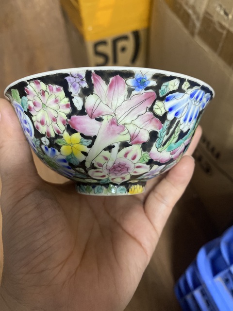 古玩陶瓷百花不落地粉彩碗真品鑒賞圖