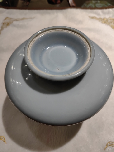 古玩陶瓷藍(lán)釉撇口瓶真品鑒賞圖