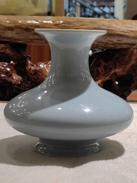 古玩陶瓷藍(lán)釉撇口瓶真品鑒賞圖