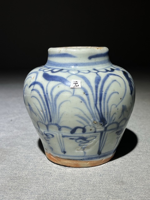 古玩陶瓷青花花卉紋罐真品鑒賞圖