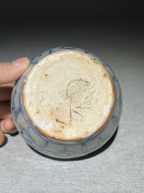 古玩陶瓷青花花卉紋罐真品鑒賞圖