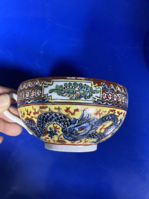古玩陶瓷龍紋廣彩杯盤真品鑒賞圖