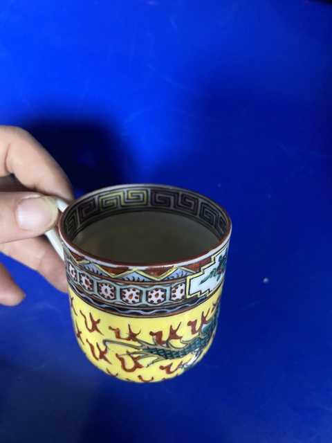 古玩陶瓷龍紋廣彩杯盤真品鑒賞圖