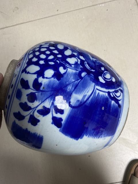 古玩陶瓷牡丹紋青花罐真品鑒賞圖