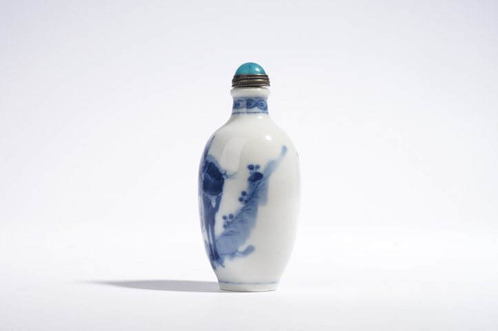 古玩陶瓷清晚期·青花風(fēng)塵三俠圖鼻煙壺真品鑒賞圖