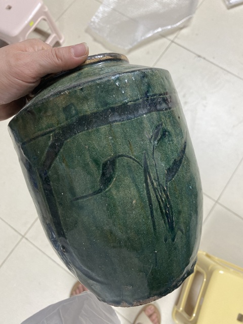 古玩陶瓷馬口窯花卉紋罐真品鑒賞圖