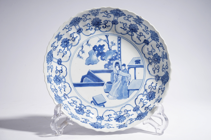 古玩陶瓷清康熙·青花人物故事紋葵口盤真品鑒賞圖