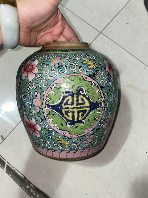 古玩陶瓷花間壽字紋粉彩罐真品鑒賞圖