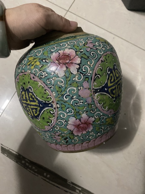 古玩陶瓷花間壽字紋粉彩罐真品鑒賞圖
