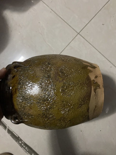 古玩陶瓷黃釉四系印花罐真品鑒賞圖