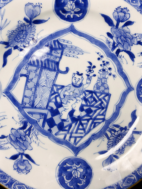古玩陶瓷清康熙 細(xì)路青花錦地開窗童子折桂圖折沿盤拍賣,當(dāng)前價格3000元