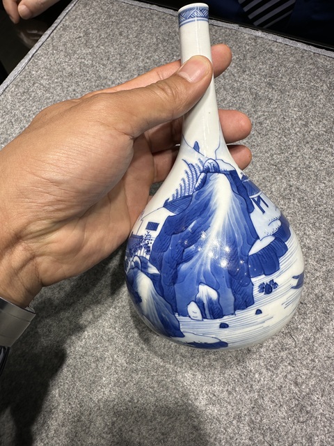 古玩陶瓷青花山水人物錐把瓶，注意品相真品鑒賞圖