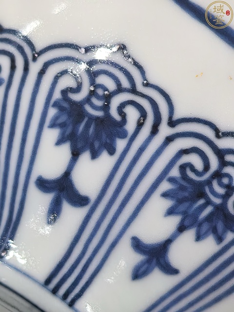 古玩陶瓷青花釉里紅長頸撇口瓶真品鑒賞圖