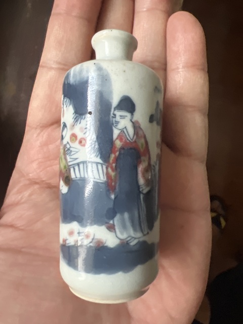 古玩陶瓷青花加紫鼻煙壺真品鑒賞圖