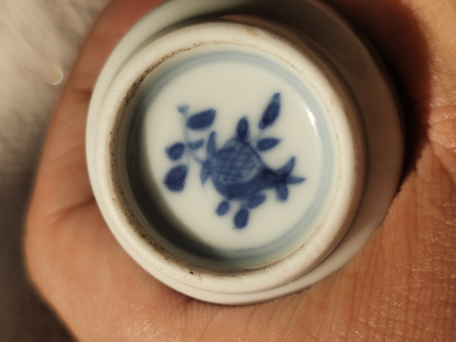 古玩陶瓷青花鼻煙壺真品鑒賞圖