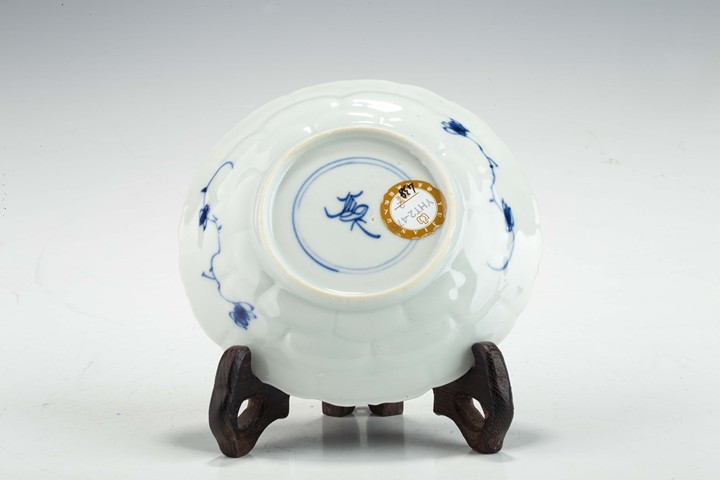 古玩陶瓷清康熙·青花喜鵲登梅圖花口杯碟拍賣,當前價格376元