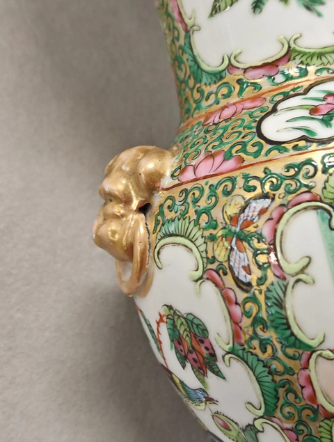 古玩陶瓷廣彩人物故事紋獅耳瓶真品鑒賞圖