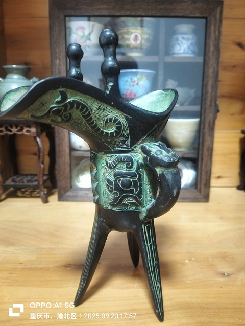 古玩銅器爵杯真品鑒賞圖