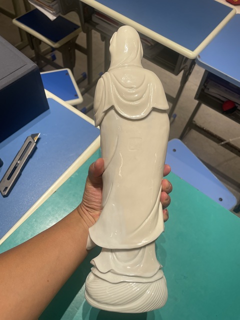 古玩陶瓷德化白瓷觀音菩薩造像真品鑒賞圖