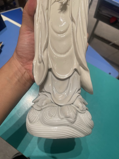 古玩陶瓷德化白瓷觀音菩薩造像真品鑒賞圖