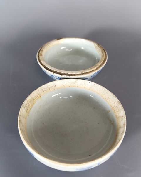 古玩陶瓷清中期-青花淡描花卉紋喜字粉盒拍賣，當前價格999元