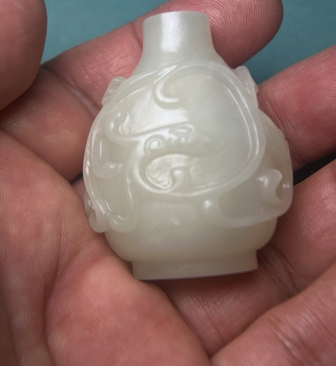 古玩玉器和田玉鼻煙壺真品鑒賞圖