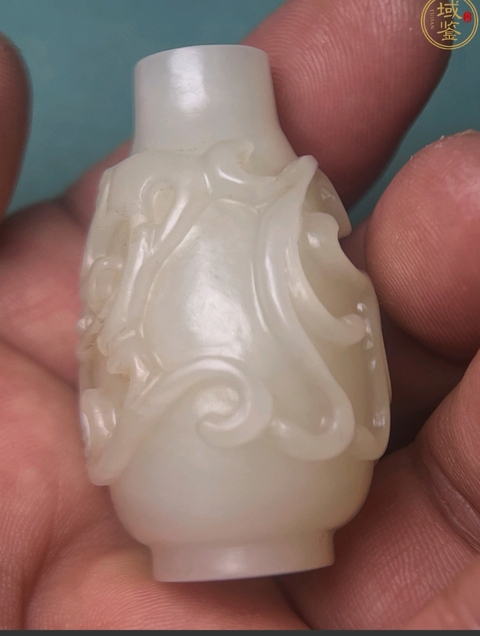 古玩玉器和田玉鼻煙壺真品鑒賞圖