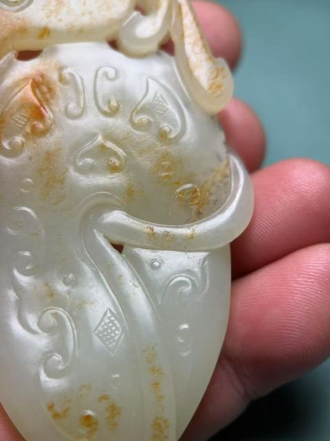 古玩玉器和田玉螭龍紋玉佩真品鑒賞圖