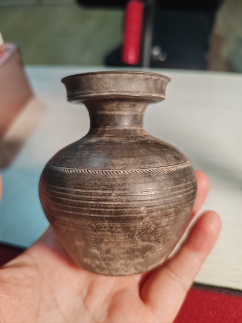 古玩陶瓷灰陶盤口壺真品鑒賞圖