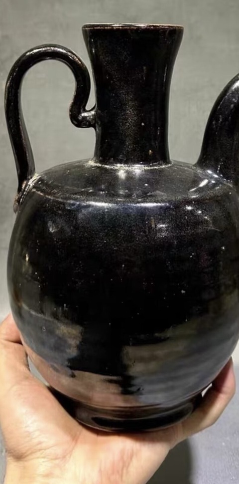 古玩陶瓷北宋耀州窯黑釉執壺真品鑒賞圖