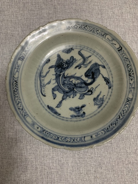 古玩陶瓷明中偏空白期 青花麒麟望月盤拍賣,當前價格8000元