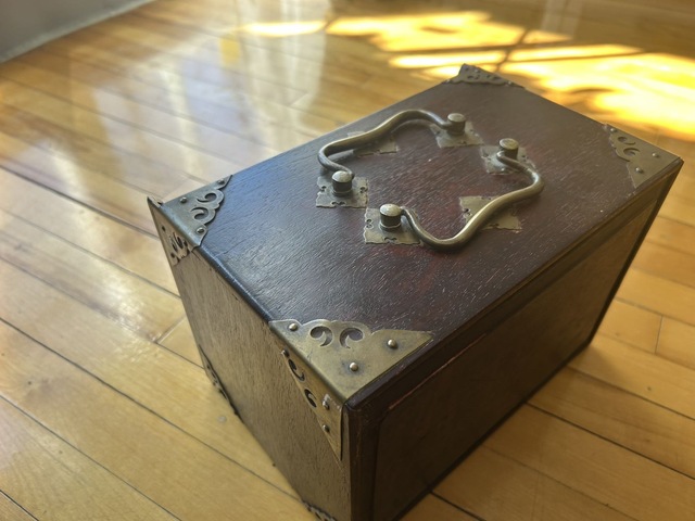 古玩雜項花梨木雕刻制作木箱真品鑒賞圖