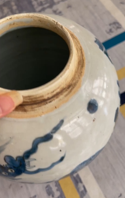 古玩陶瓷芭蕉麒麟紋青花罐真品鑒賞圖