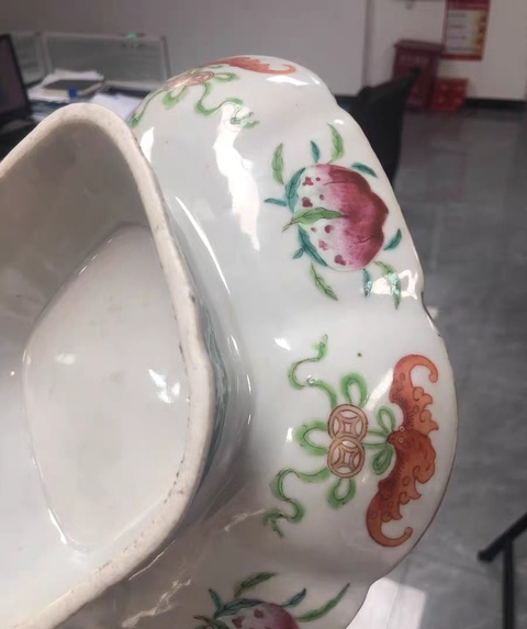 古玩陶瓷粉彩花卉開窗人物海棠貢盤真品鑒賞圖